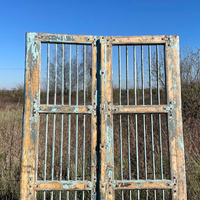 porte_ancienne_bois_patine_bleu