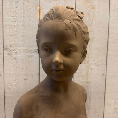buste_jeune_fille_terre_cuite