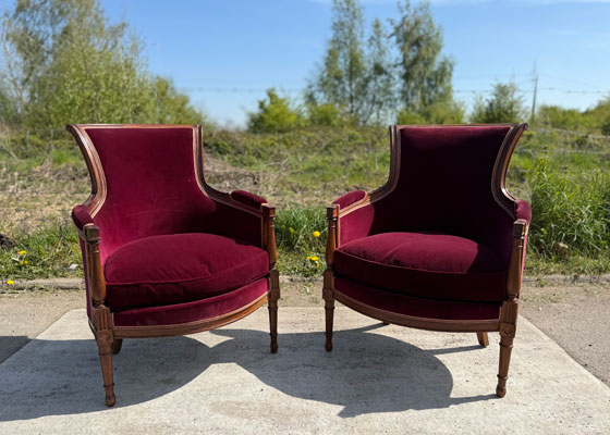 fauteuil_velours_bordeaux
