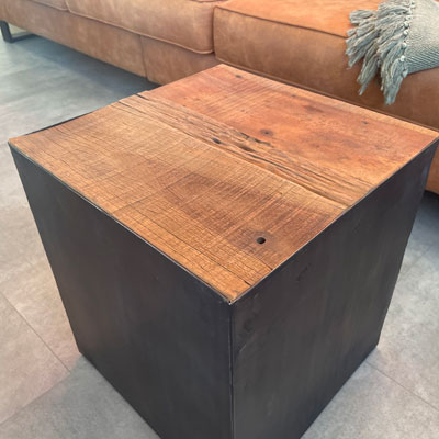 table_basse_carree_metal_bois