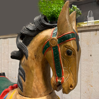 cheval_bois_colore