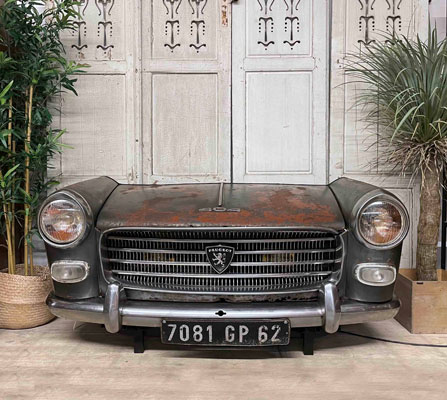 deco_face_avant_voiture_ancienne_peugeot404