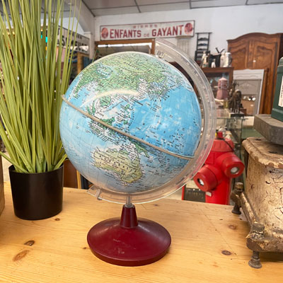 globe_mappe_monde_vintage_lumineuse