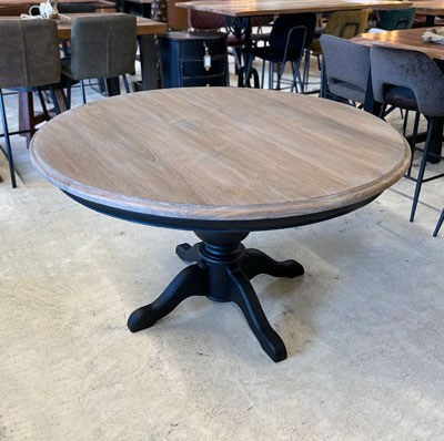 table_ronde_130cm_plateau_teck_pied_central_noir