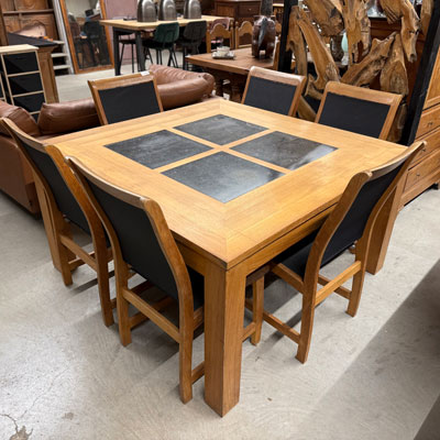 table_teck_dessus_pierre