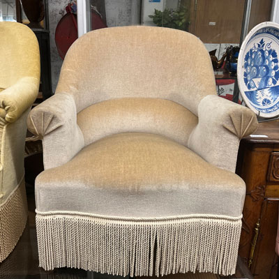 fauteuil_ancien_velours_beige